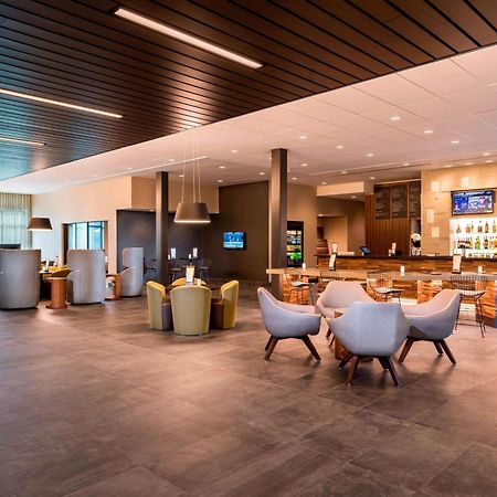 คอร์ตยาร์ด แทมปา นอร์ทเวสต์/เวเทอแรนซ์ เอ็กซ์เพรสเวย์ Hotel West Chase ภายนอก รูปภาพ