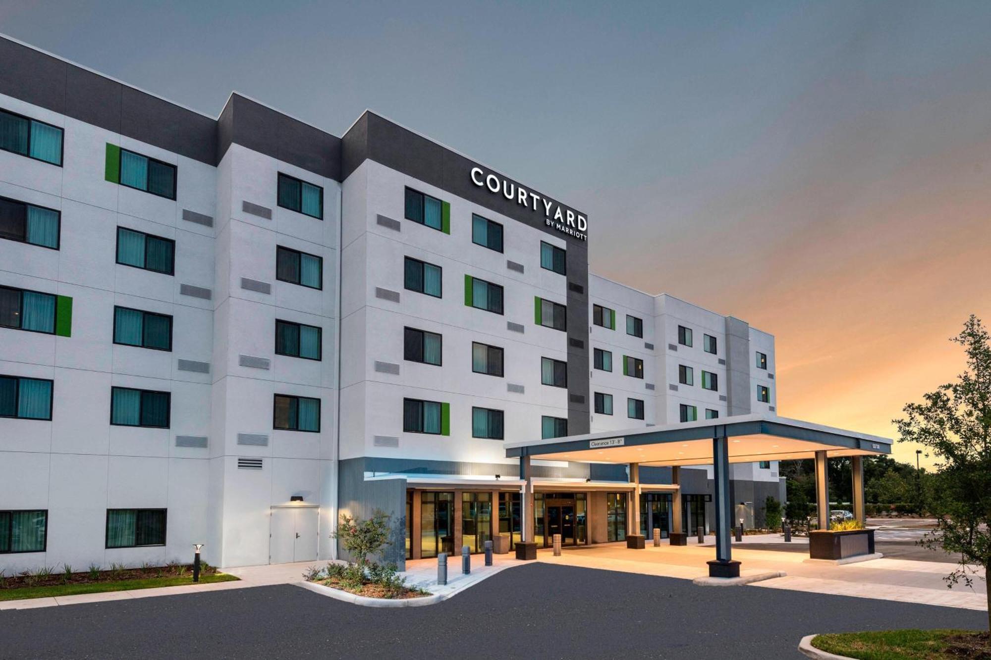 คอร์ตยาร์ด แทมปา นอร์ทเวสต์/เวเทอแรนซ์ เอ็กซ์เพรสเวย์ Hotel West Chase ภายนอก รูปภาพ